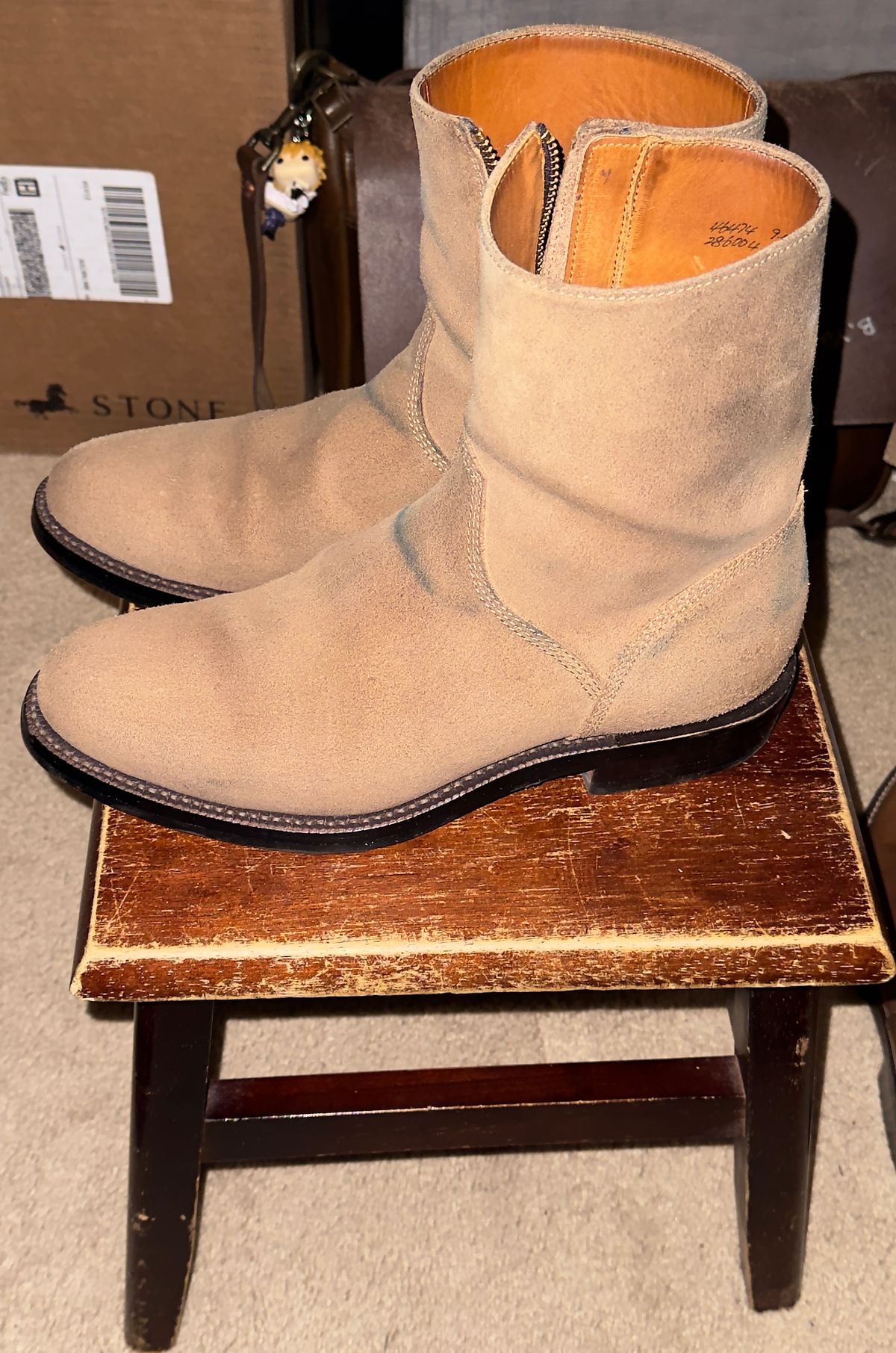 Photo by HeritageWearingPatriot on March 15, 2026 of the Grant Stone Elias in Horween Natural Chromexcel Roughout.
