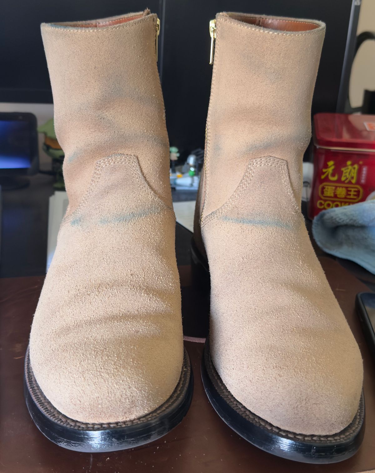 Photo by HeritageWearingPatriot on March 22, 2026 of the Grant Stone Elias in Horween Natural Chromexcel Roughout.