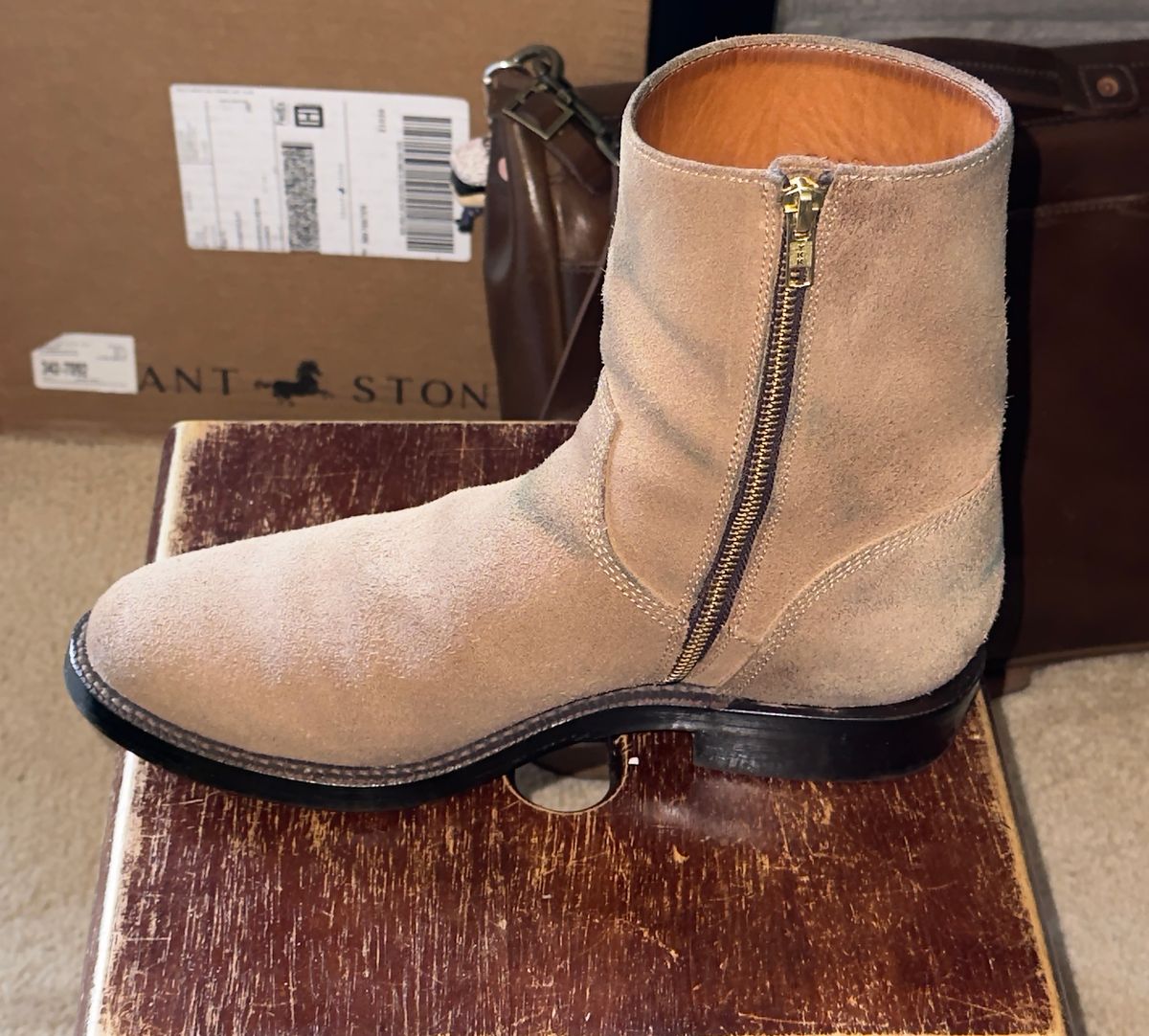 Photo by HeritageWearingPatriot on March 22, 2026 of the Grant Stone Elias in Horween Natural Chromexcel Roughout.