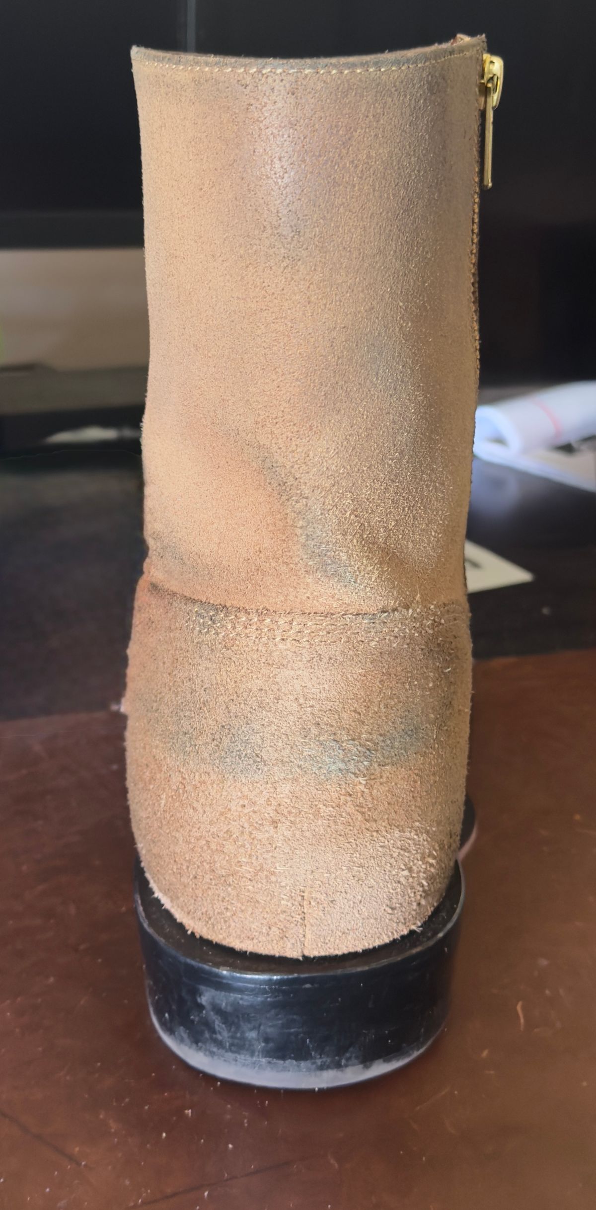 Photo by HeritageWearingPatriot on March 22, 2026 of the Grant Stone Elias in Horween Natural Chromexcel Roughout.