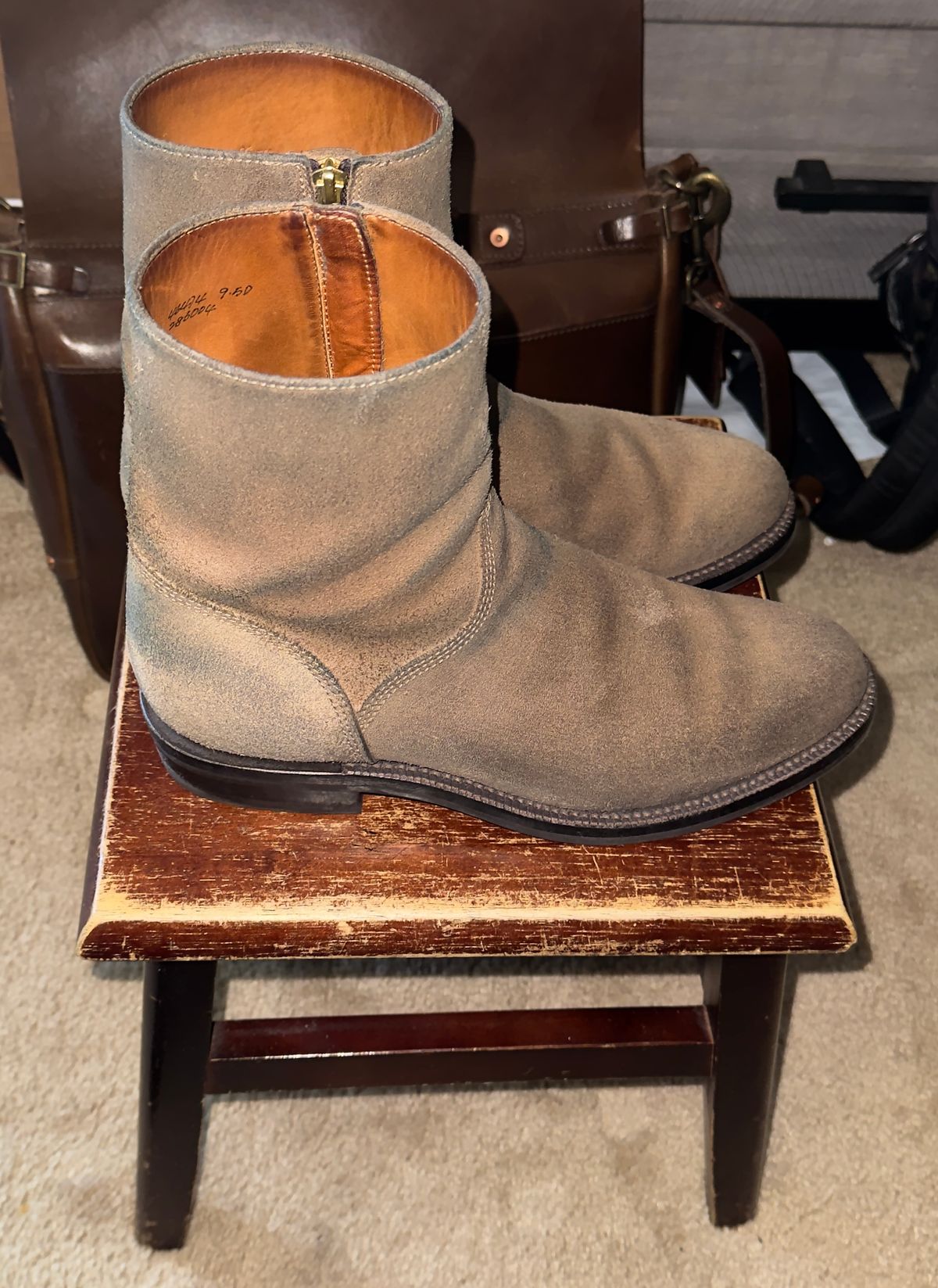 Photo by HeritageWearingPatriot on April 11, 2026 of the Grant Stone Elias in Horween Natural Chromexcel Roughout.