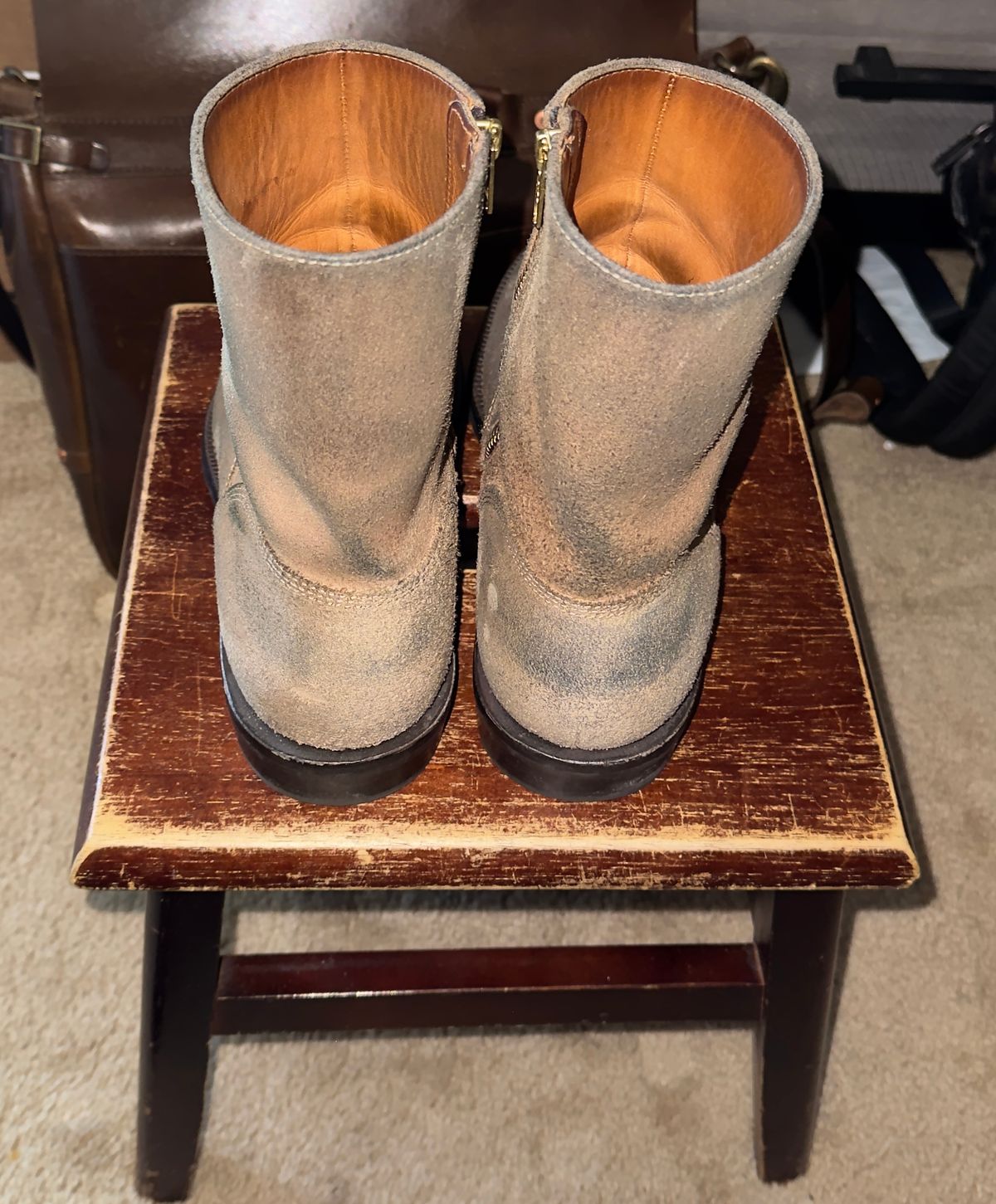 Photo by HeritageWearingPatriot on April 11, 2026 of the Grant Stone Elias in Horween Natural Chromexcel Roughout.