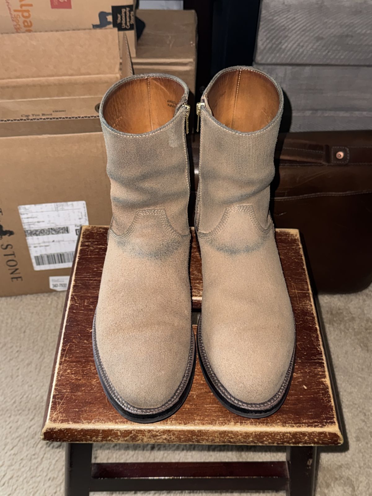 Photo by HeritageWearingPatriot on May 9, 2026 of the Grant Stone Elias in Horween Natural Chromexcel Roughout.