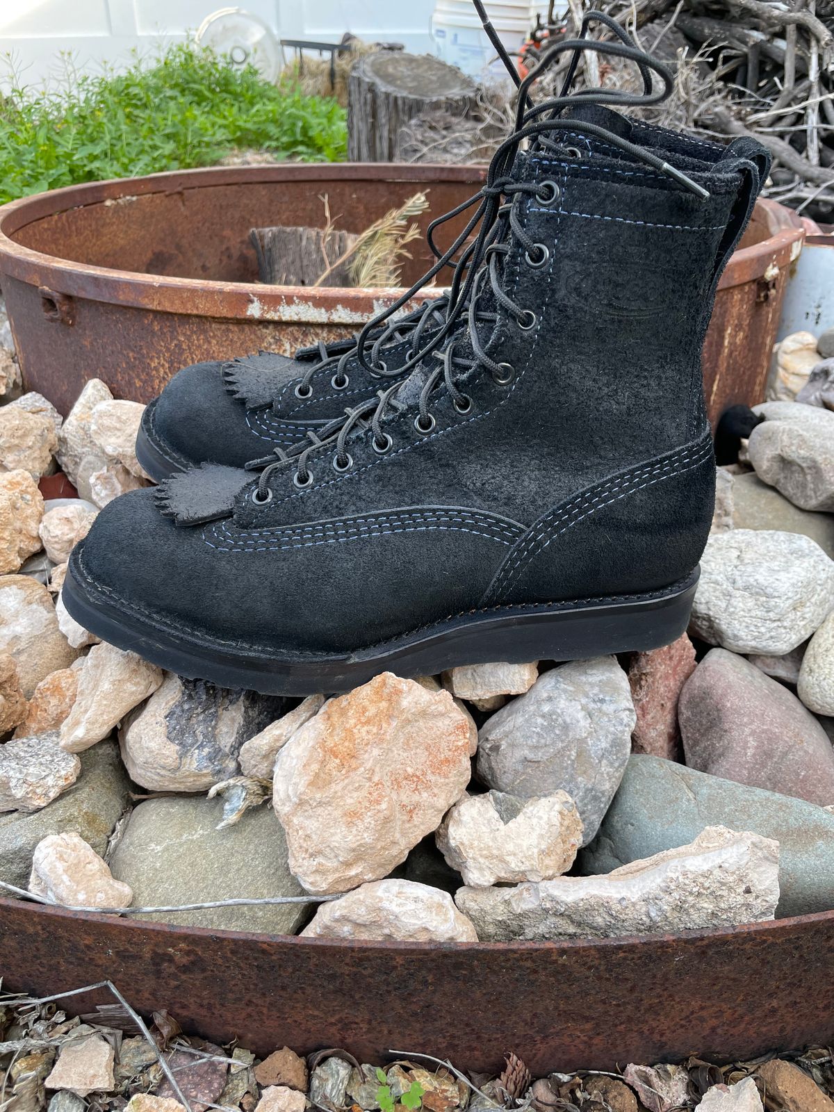 Photo by shakincheese on January 4, 2026 of the Wesco /x The Shop Black DH Service Boot in Seidel Black Oil Tan Roughout.