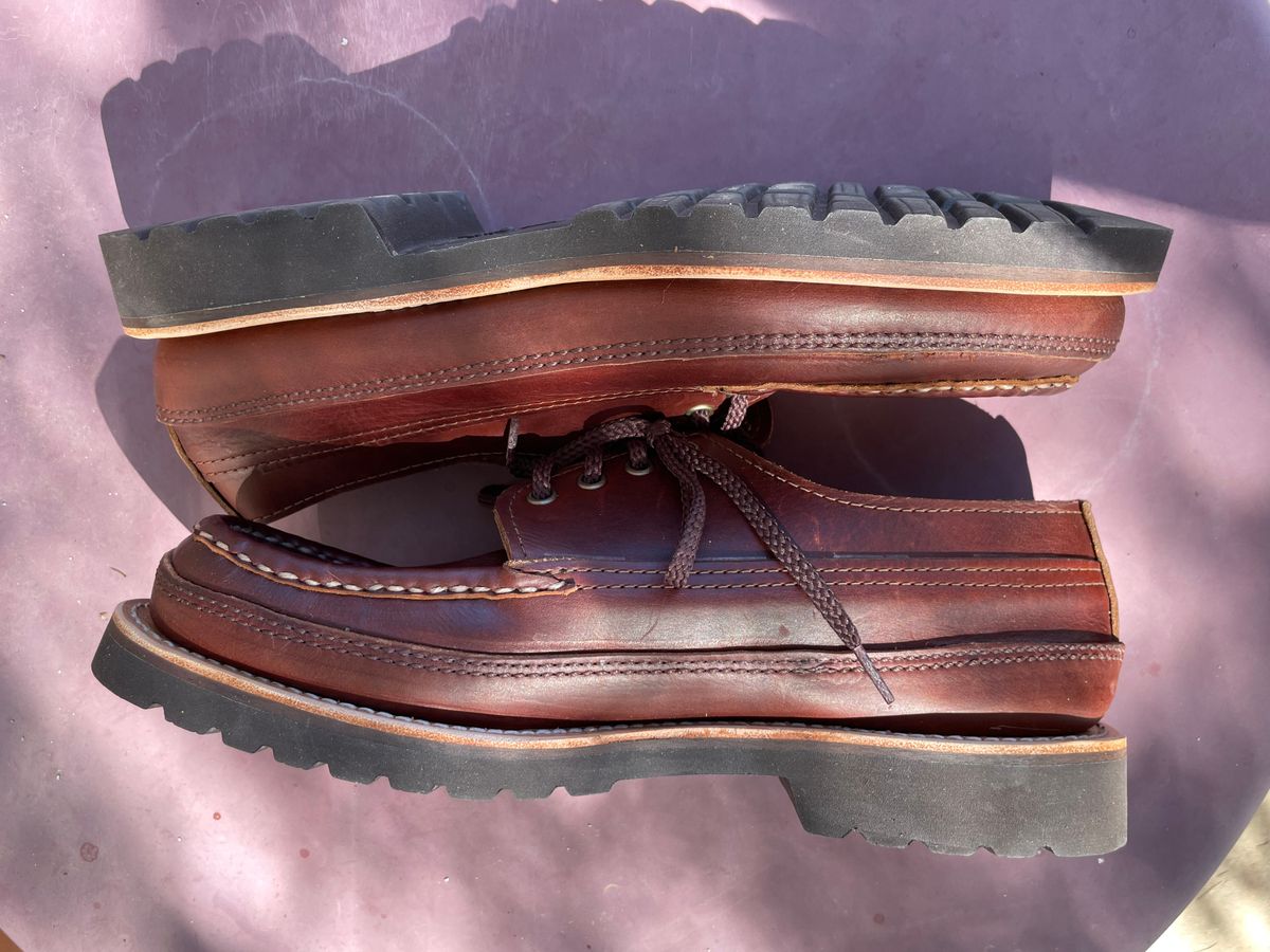 Photo by shakincheese on October 5, 2025 of the Russell Moccasin Co. Fishing Oxford in Seidel British Tan Double Shot.