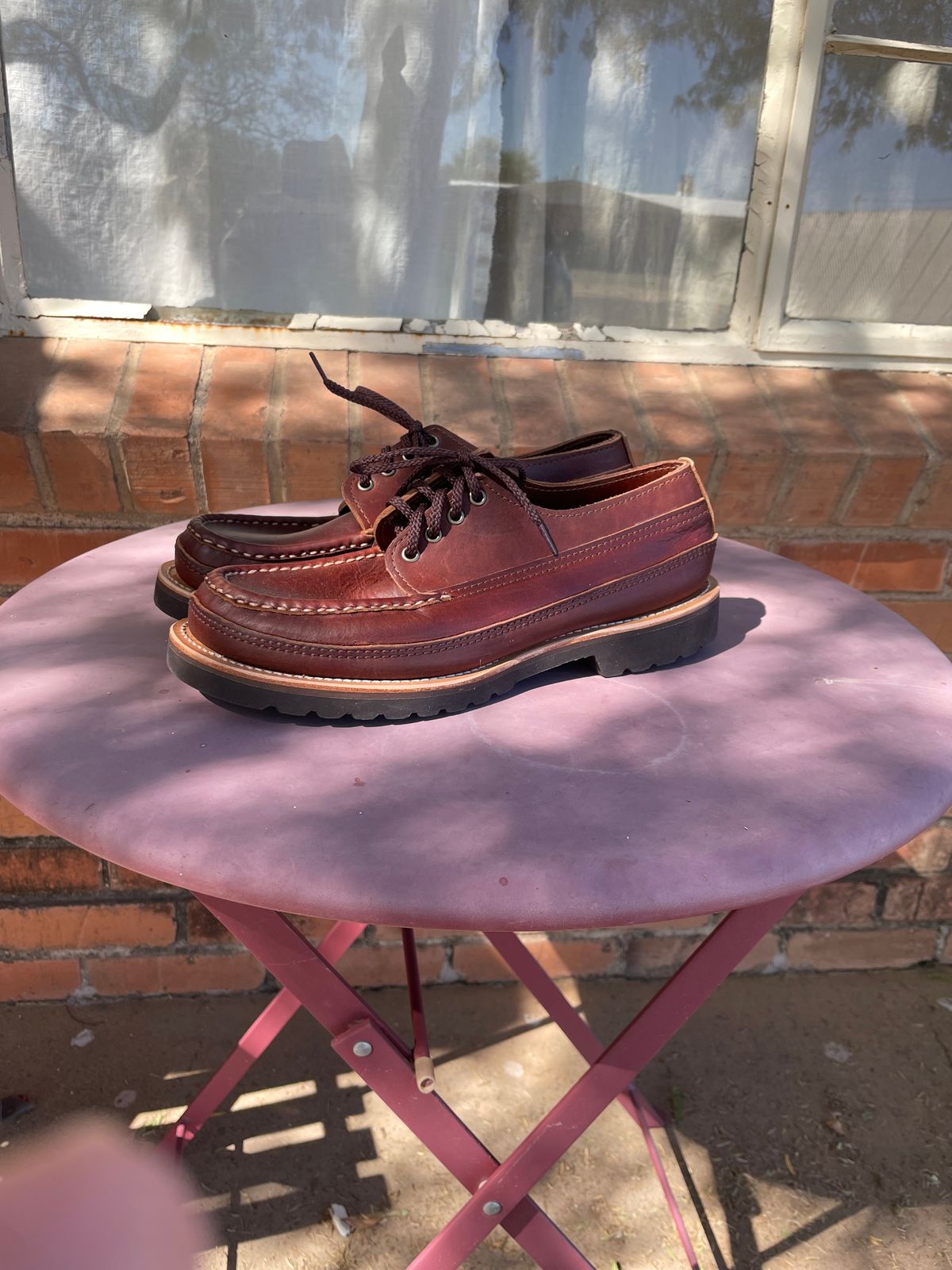Photo by shakincheese on October 5, 2025 of the Russell Moccasin Co. Fishing Oxford in Seidel British Tan Double Shot.