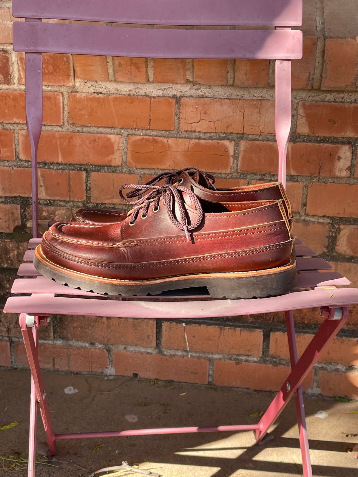 Photo by shakincheese on February 1, 2026 of the Russell Moccasin Co. Fishing Oxford in Seidel British Tan Double Shot.