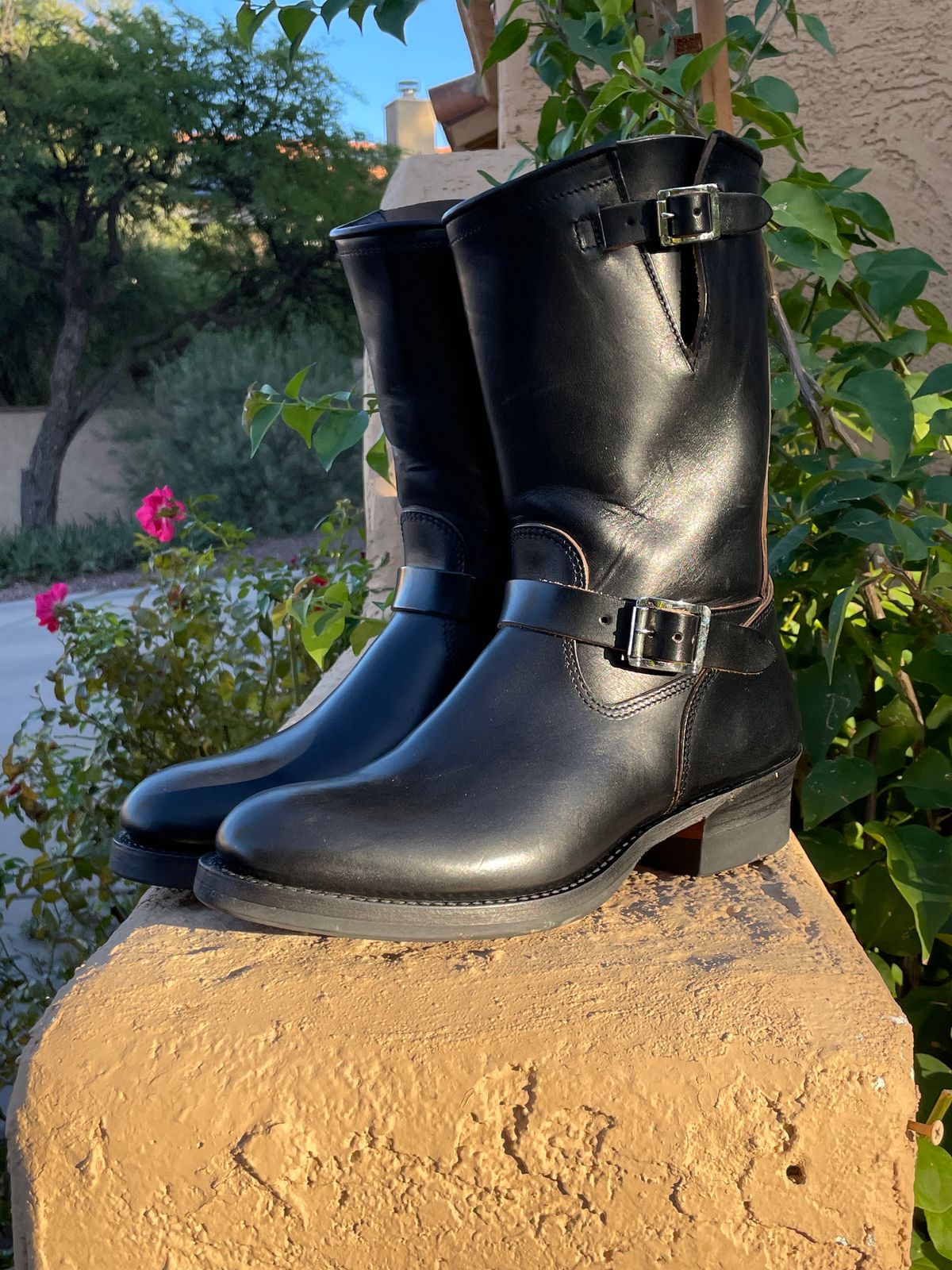 Photo by shakincheese on October 4, 2023 of the Attractions BILTBUCK Engineer Boots in Black Italian Horsebutt.