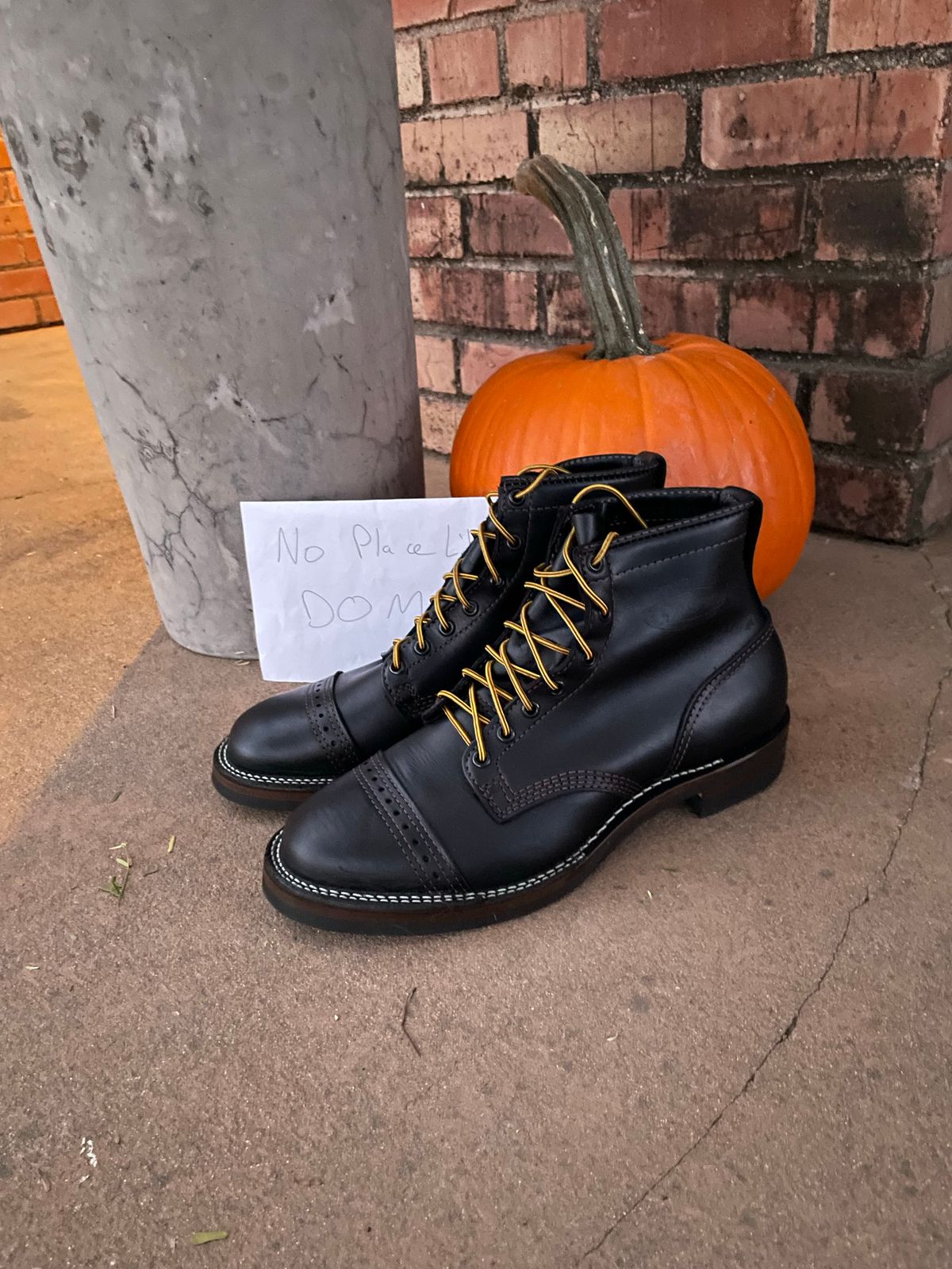 Photo by shakincheese on November 6, 2022 of the Wesco Hendrik in Seidel Ebony Domain.