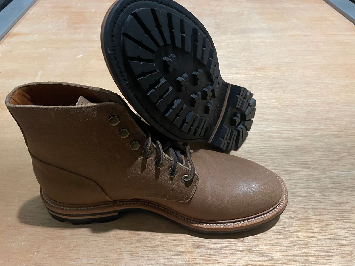 Photo by couchpotato on October 29, 2023 of the Grant Stone Diesel Boot in C.F. Stead Natural Waxy Commander Suede.