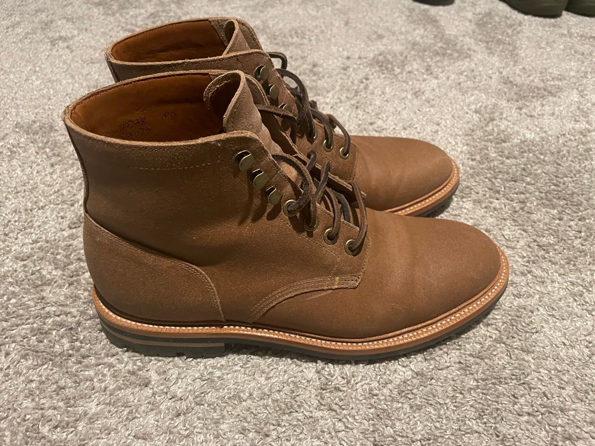 Photo by couchpotato on November 2, 2023 of the Grant Stone Diesel Boot in C.F. Stead Natural Waxy Commander Suede.