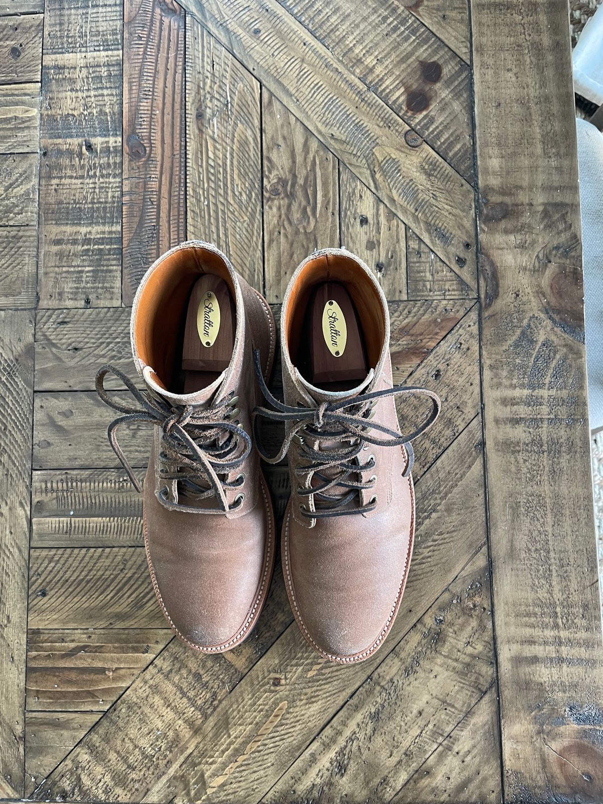 Photo by couchpotato on January 4, 2024 of the Grant Stone Diesel Boot in C.F. Stead Natural Waxy Commander Suede.