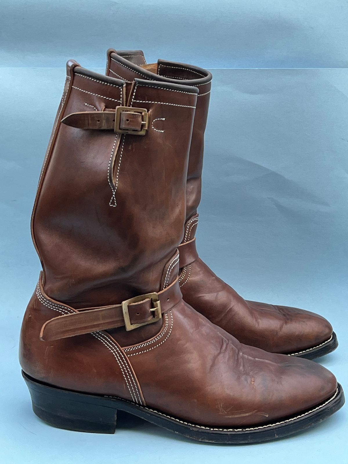 Photo by rickdawg on January 2, 2024 of the Unsung U 22-2 Engineer Boot in Maryam Toscanello Horsebutt Overdyed Walnut.