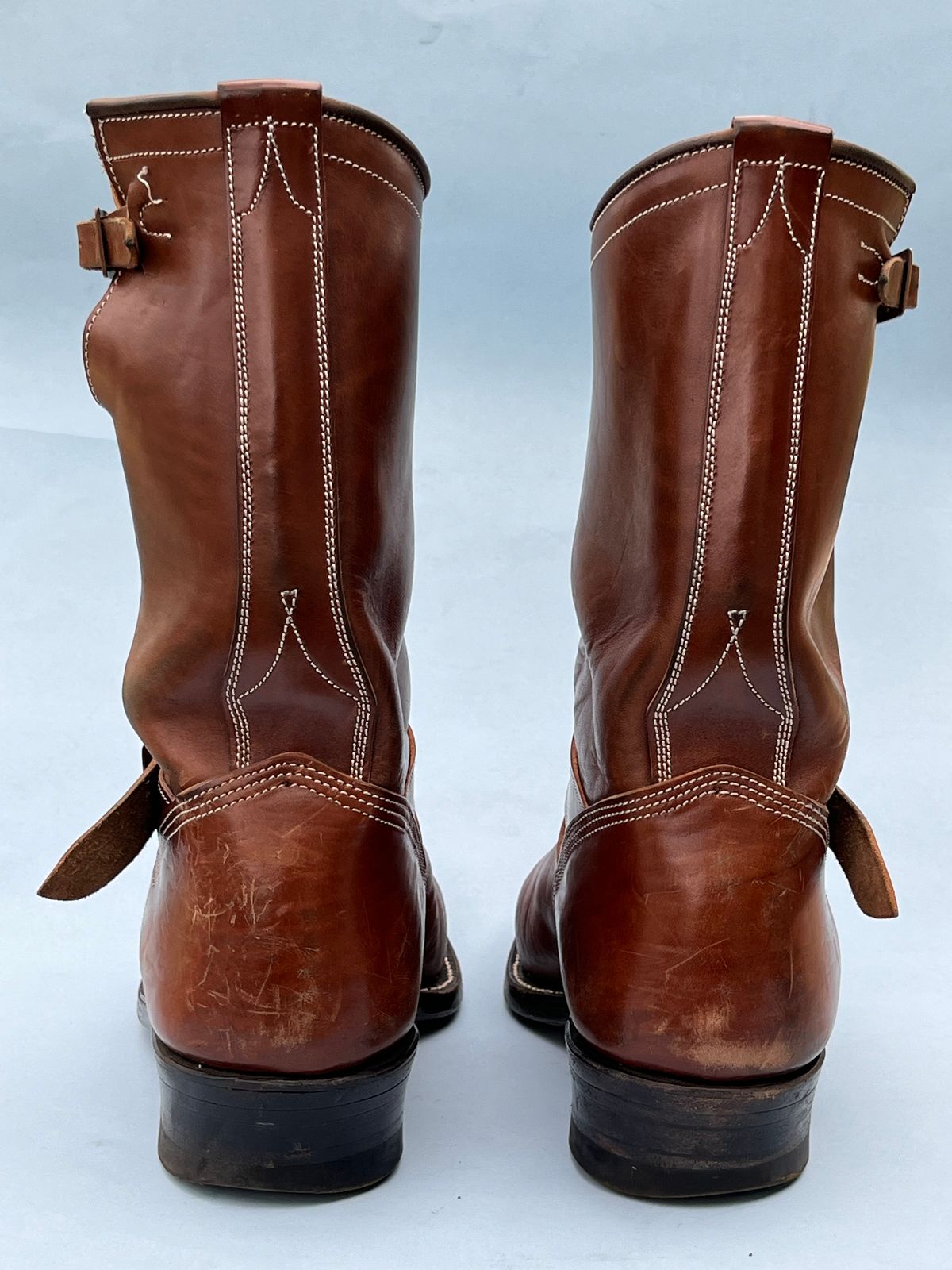 Photo by rickdawg on March 5, 2024 of the Unsung U 22-2 Engineer Boot in Maryam Toscanello Horsebutt Overdyed Walnut.