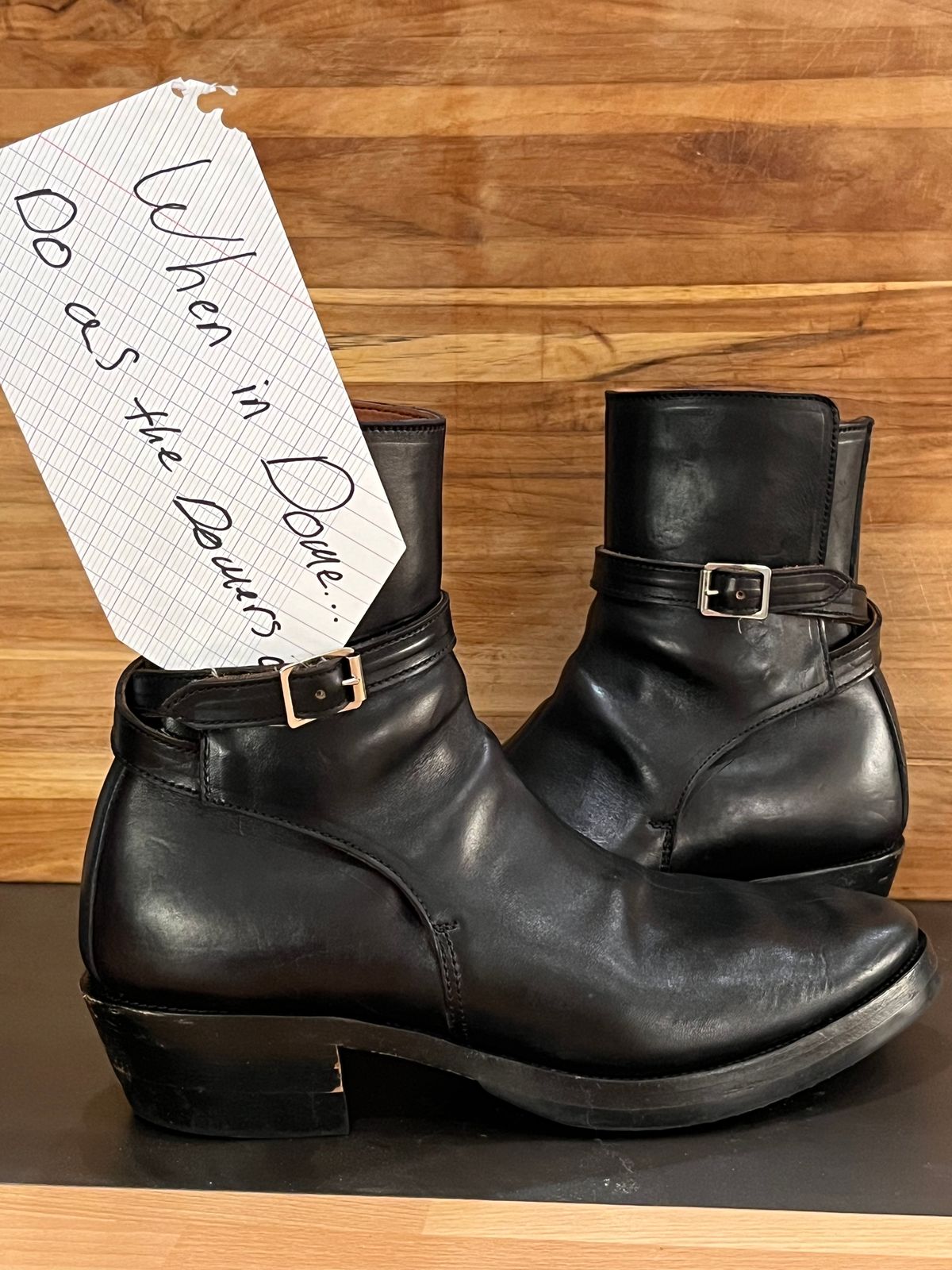 Photo by rickdawg on November 6, 2024 of the Crux Deluxe Jodhpur in Guidi Black Horsehide.