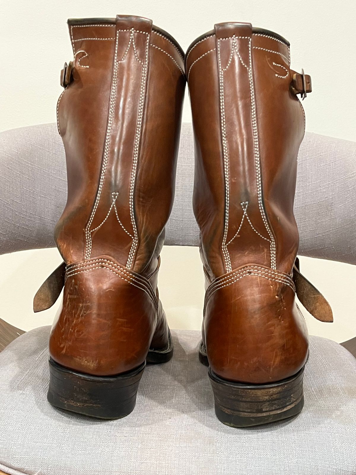 Photo by rickdawg on November 5, 2025 of the Unsung U 22-2 Engineer Boot in Maryam Toscanello Horsebutt Overdyed Walnut.