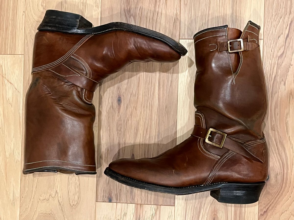 Photo by rickdawg on November 5, 2025 of the Unsung U 22-2 Engineer Boot in Maryam Toscanello Horsebutt Overdyed Walnut.