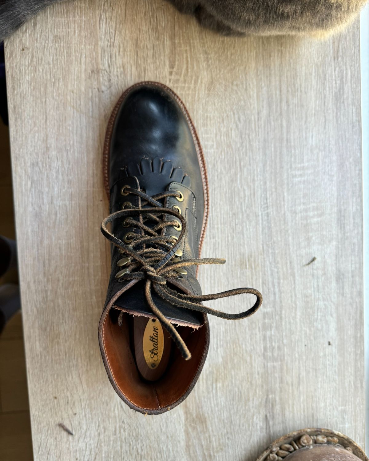 Photo by ham_boy00 on August 30, 2024 of the Grant Stone Diesel Boot in Horween Black Chromexcel.