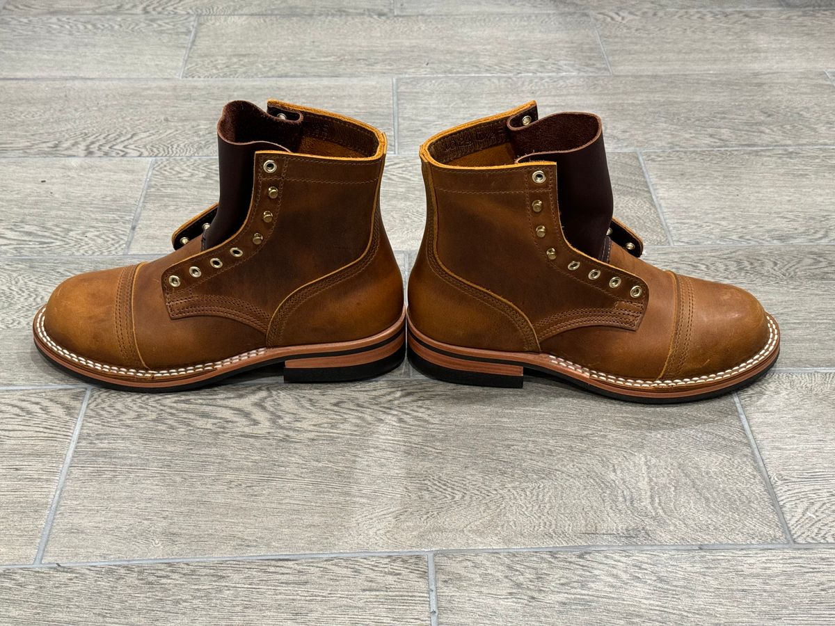Photo by ham_boy00 on October 18, 2024 of the Nicks Americana in Horween Orange Predator.