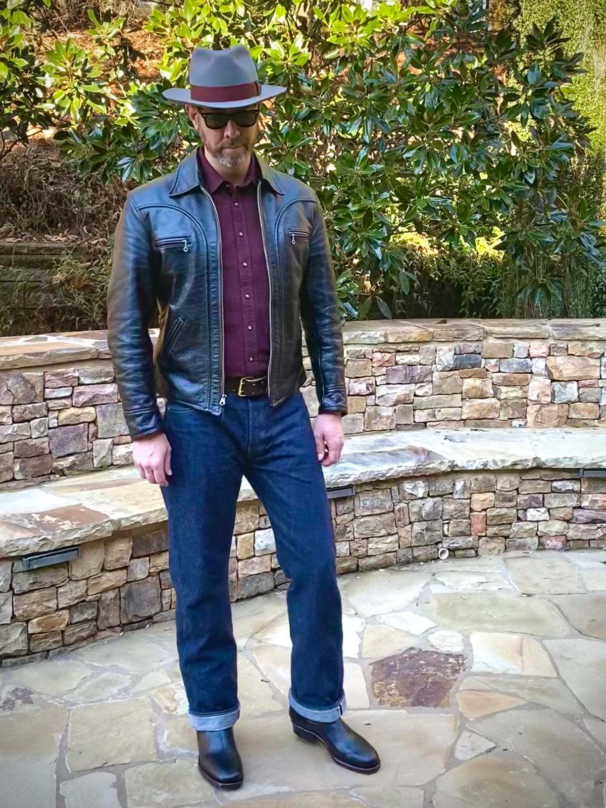 Photo by nathanjcreel on February 4, 2025 of the Unsung U 22-2 Engineer Boot in Horween Burgundy Workshoe Butt Overdyed Black.