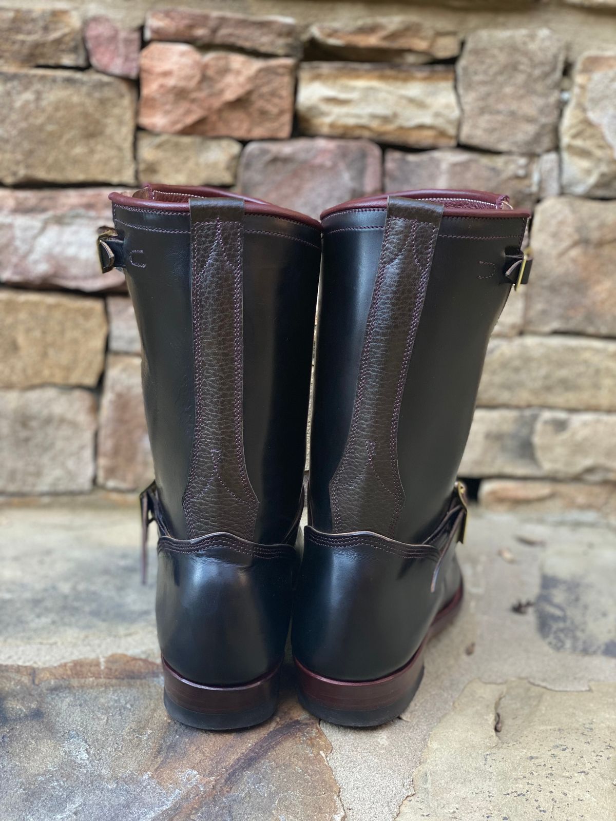 Photo by nathanjcreel on February 4, 2025 of the Unsung U 22-2 Engineer Boot in Horween Burgundy Workshoe Butt Overdyed Black.