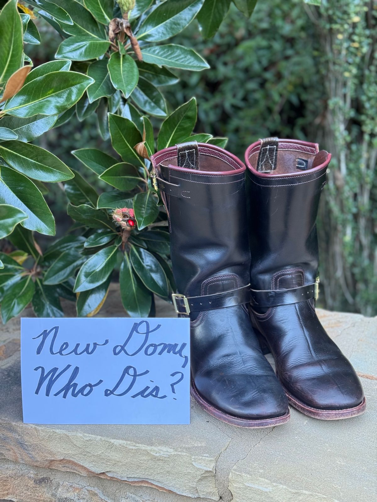 Photo by nathanjcreel on October 1, 2025 of the Unsung U 22-2 Engineer Boot in Horween Burgundy Workshoe Butt Overdyed Black.