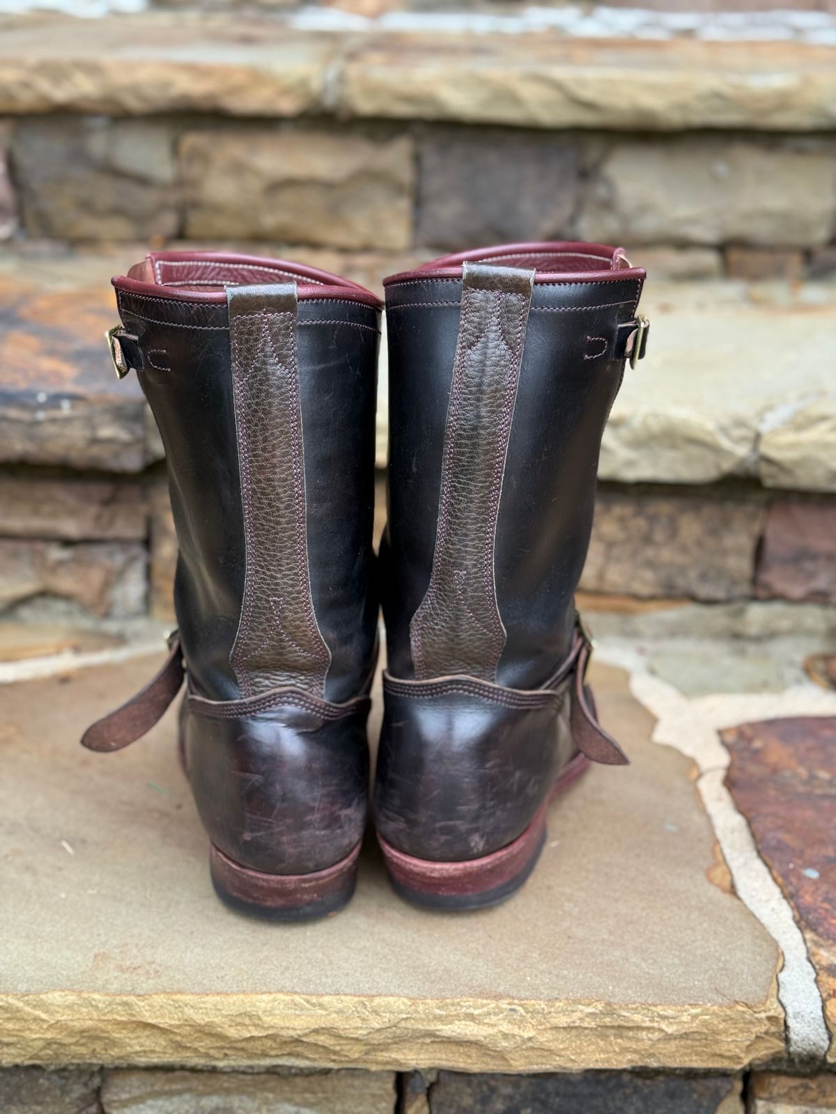 Photo by nathanjcreel on December 5, 2025 of the Unsung U 22-2 Engineer Boot in Horween Burgundy Workshoe Butt Overdyed Black.