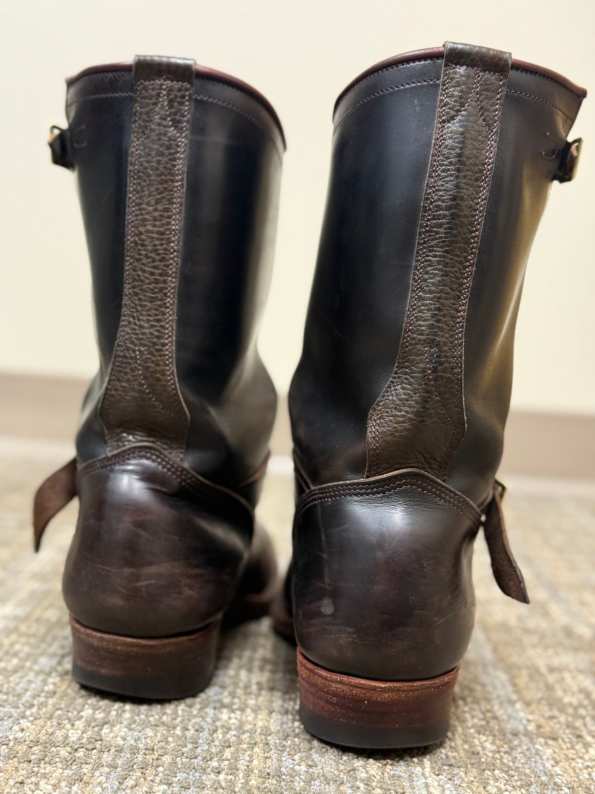 Photo by nathanjcreel on March 5, 2026 of the Unsung U 22-2 Engineer Boot in Horween Burgundy Workshoe Butt Overdyed Black.