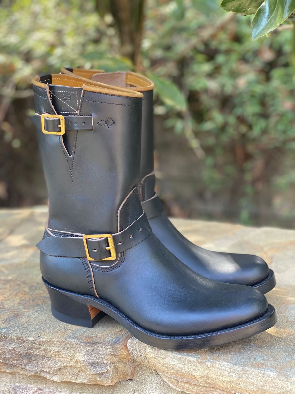 Photo by nathanjcreel on April 3, 2025 of the Role Club Engineer Boots in Horween Black Chromexcel Horsehide.