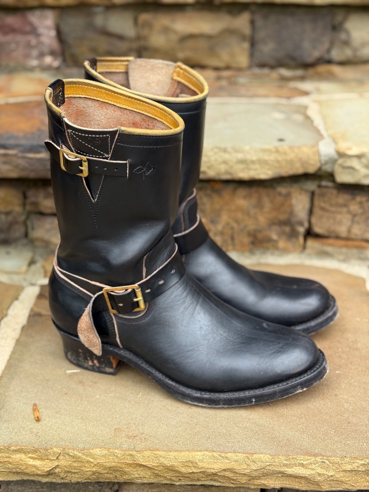 Photo by nathanjcreel on December 5, 2025 of the Role Club Engineer Boots in Horween Black Chromexcel Horsehide.