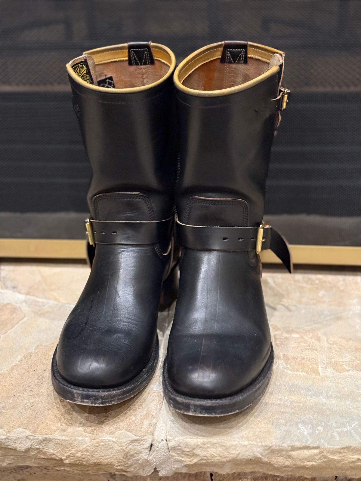 Photo by nathanjcreel on January 5, 2026 of the Role Club Engineer Boots in Horween Black Chromexcel Horsehide.