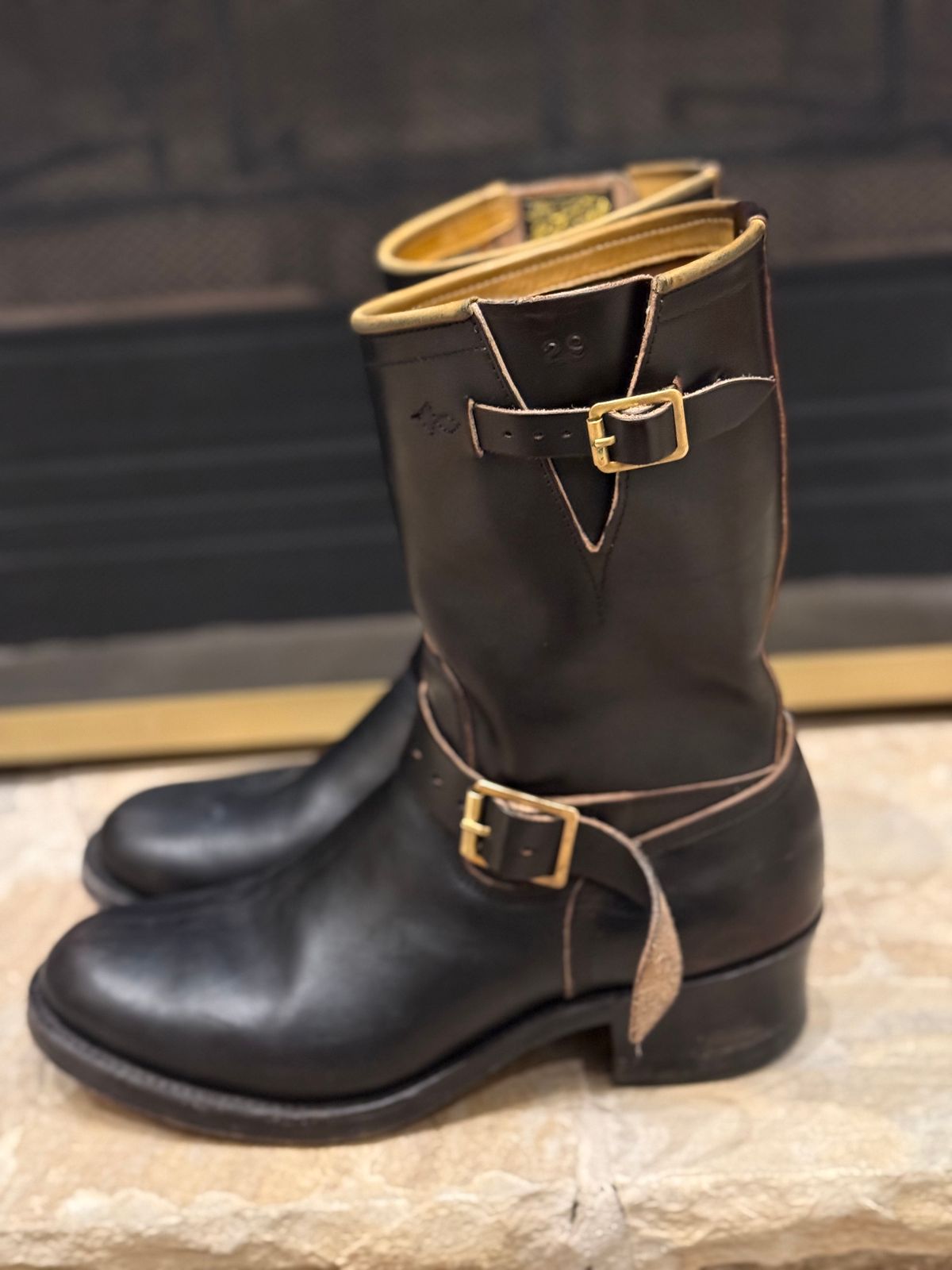 Photo by nathanjcreel on January 5, 2026 of the Role Club Engineer Boots in Horween Black Chromexcel Horsehide.