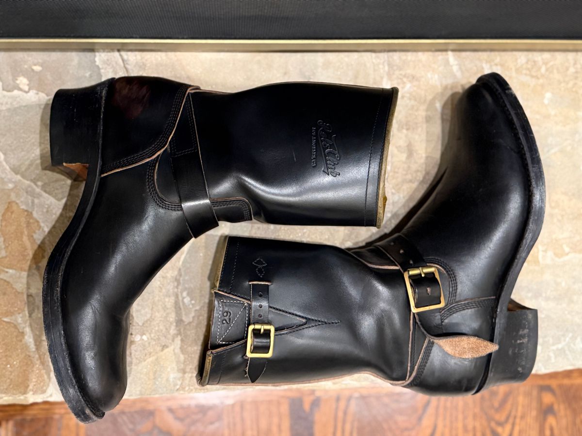 Photo by nathanjcreel on January 5, 2026 of the Role Club Engineer Boots in Horween Black Chromexcel Horsehide.