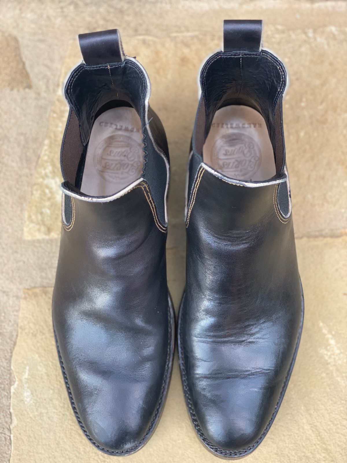 Photo by nathanjcreel on November 2, 2024 of the Fortis Boots Wholecut Chelsea in Maryam Horsebutt Grigio Light Natural Overdyed Black.