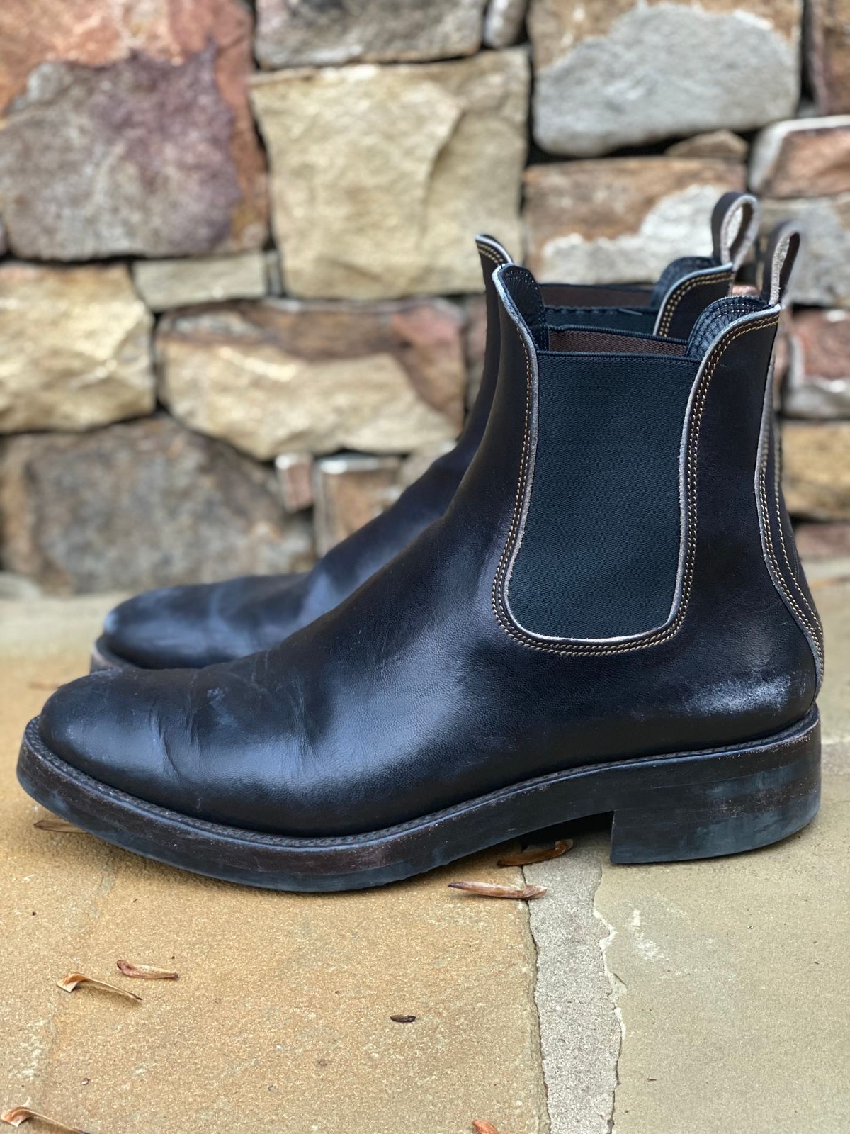 Photo by nathanjcreel on December 5, 2024 of the Fortis Boots Wholecut Chelsea in Maryam Horsebutt Grigio Light Natural Overdyed Black.