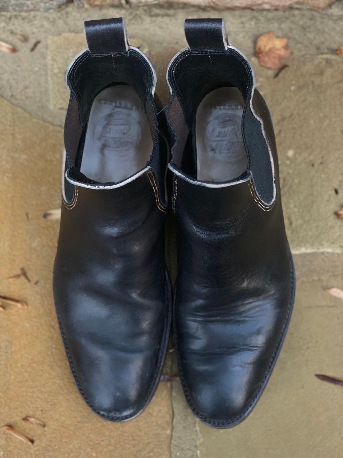Photo by nathanjcreel on December 5, 2024 of the Fortis Boots Wholecut Chelsea in Maryam Horsebutt Grigio Light Natural Overdyed Black.