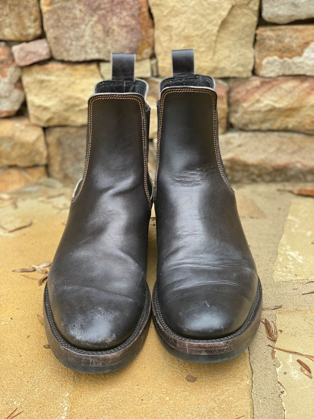 Photo by nathanjcreel on January 5, 2025 of the Fortis Boots Wholecut Chelsea in Maryam Horsebutt Grigio Light Natural Overdyed Black.