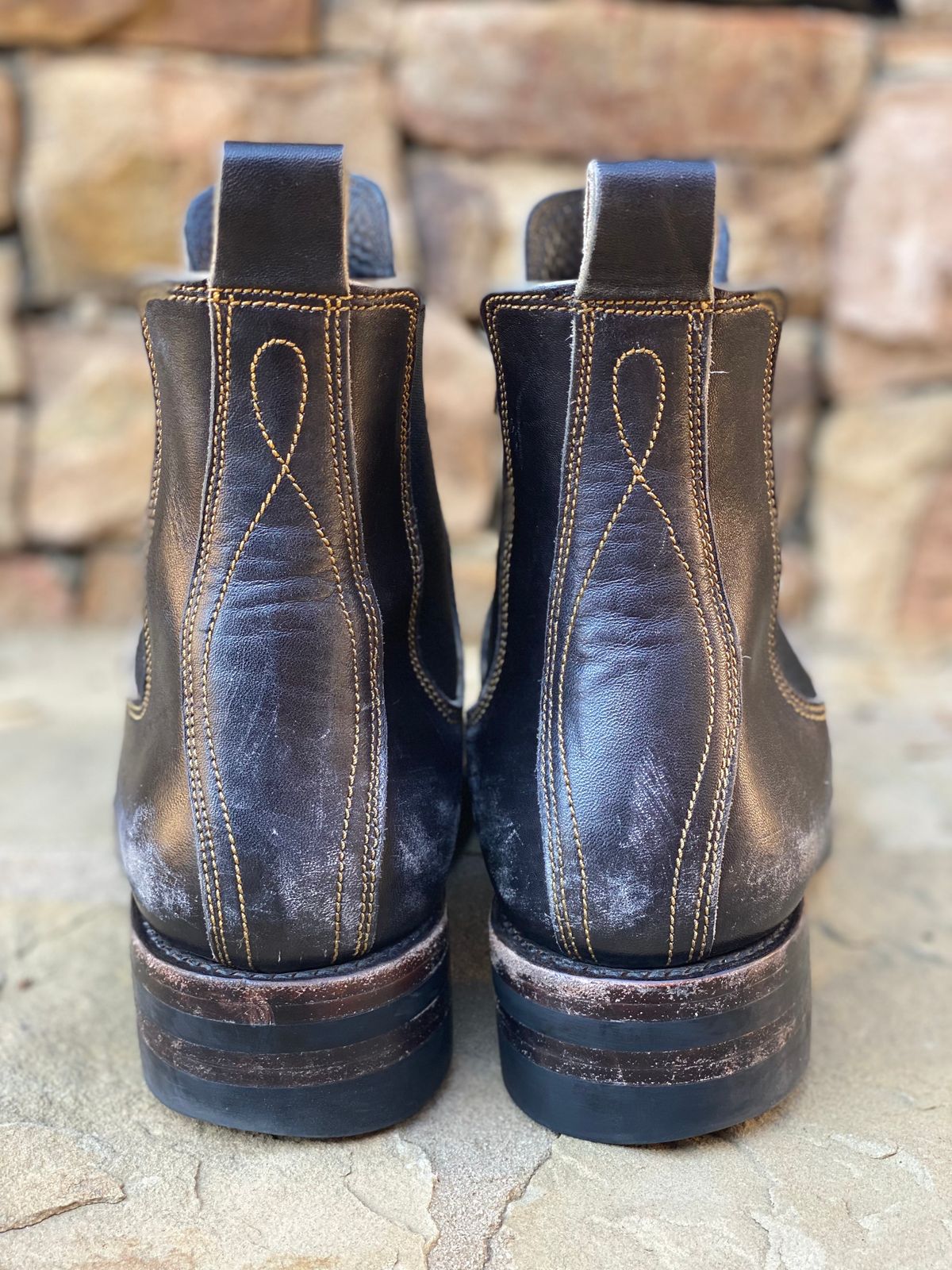 Photo by nathanjcreel on February 4, 2025 of the Fortis Boots Wholecut Chelsea in Maryam Horsebutt Grigio Light Natural Overdyed Black.