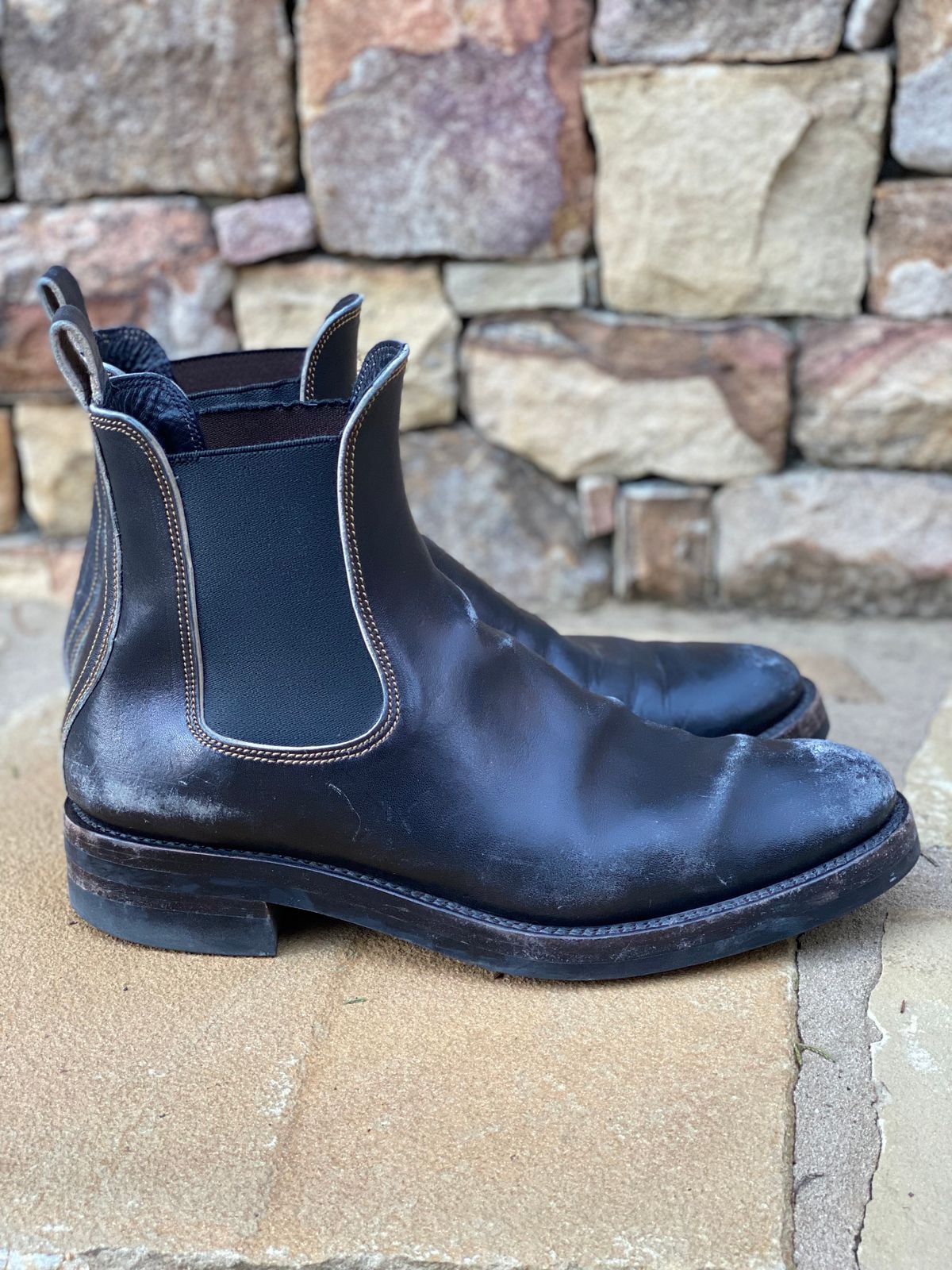 Photo by nathanjcreel on March 2, 2025 of the Fortis Boots Wholecut Chelsea in Maryam Horsebutt Grigio Light Natural Overdyed Black.
