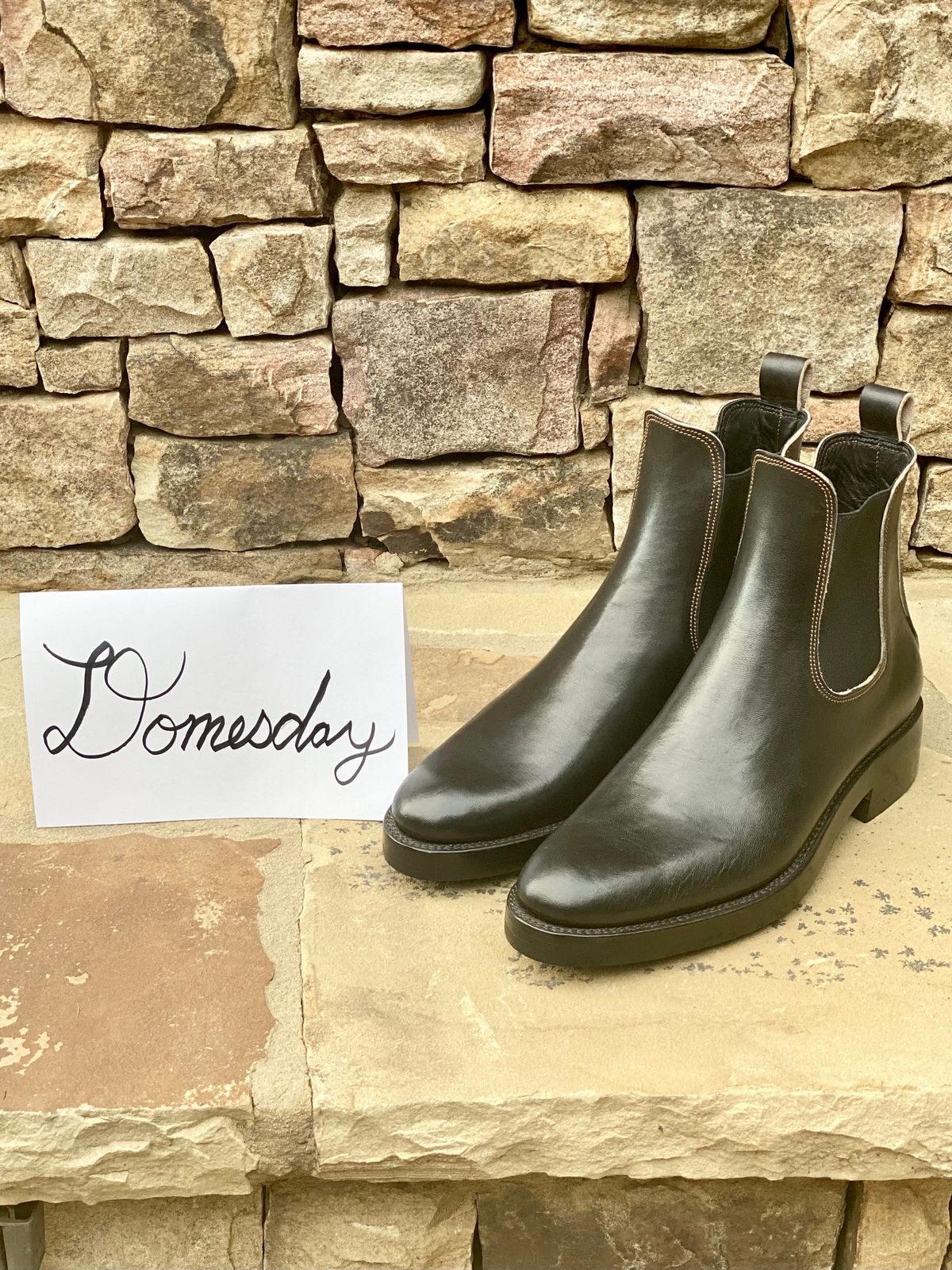 Photo by nathanjcreel on October 1, 2024 of the Fortis Boots Wholecut Chelsea in Maryam Horsebutt Grigio Light Natural Overdyed Black.