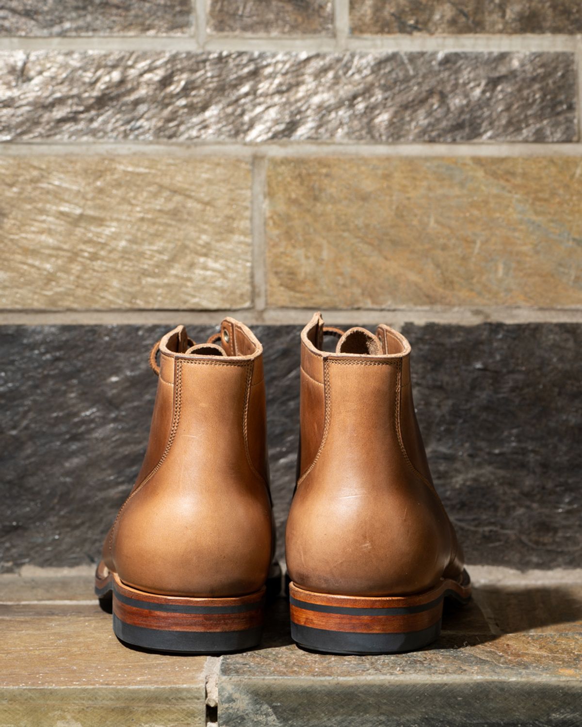 Photo by heritage_by_niels on October 1, 2023 of the Viberg Service Boot BCT in Horween Natural Chromexcel.