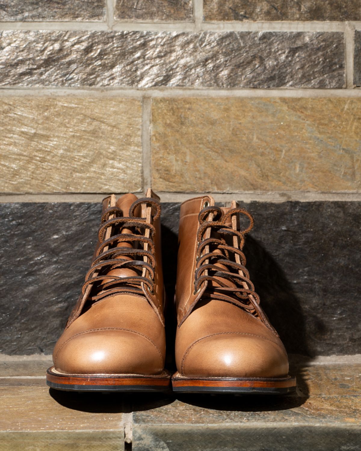Photo by heritage_by_niels on October 1, 2023 of the Viberg Service Boot BCT in Horween Natural Chromexcel.