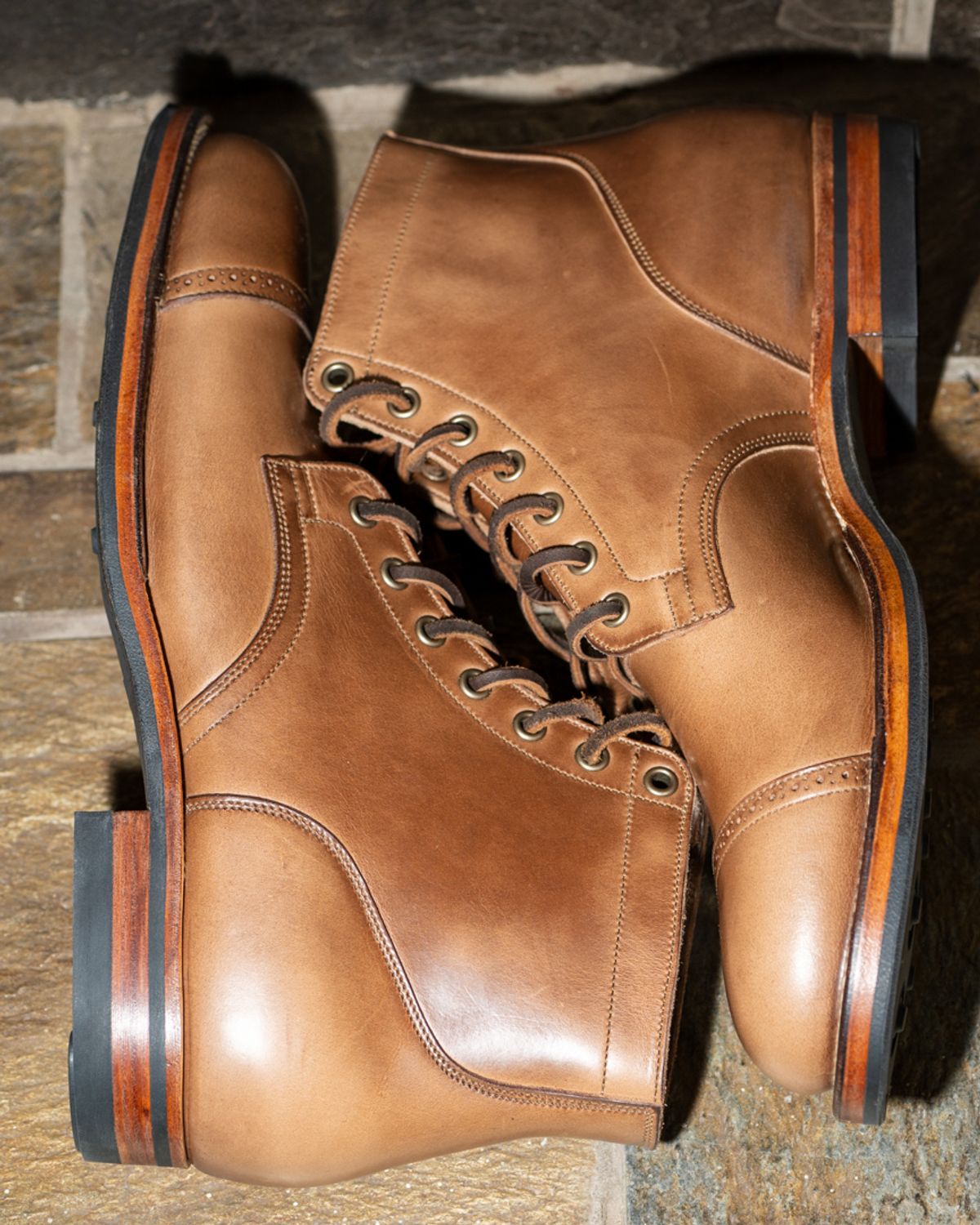 Photo by heritage_by_niels on October 1, 2023 of the Viberg Service Boot BCT in Horween Natural Chromexcel.