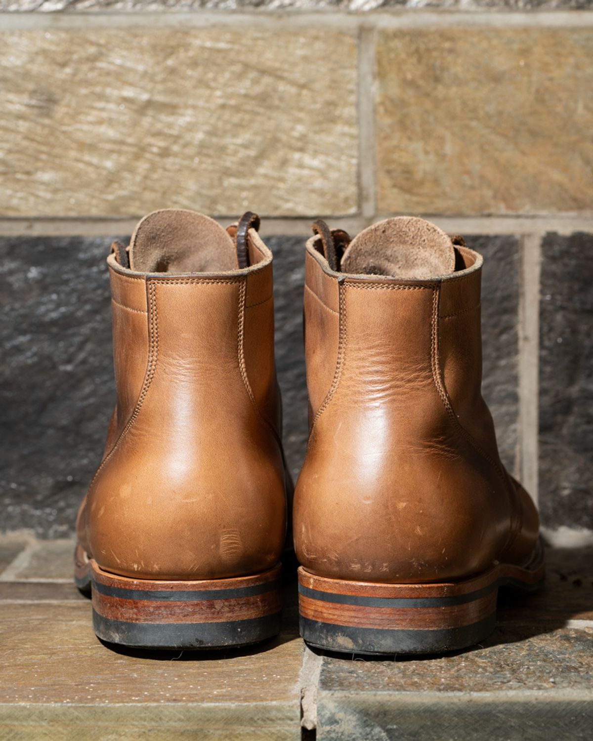 Photo by heritage_by_niels on November 1, 2023 of the Viberg Service Boot BCT in Horween Natural Chromexcel.