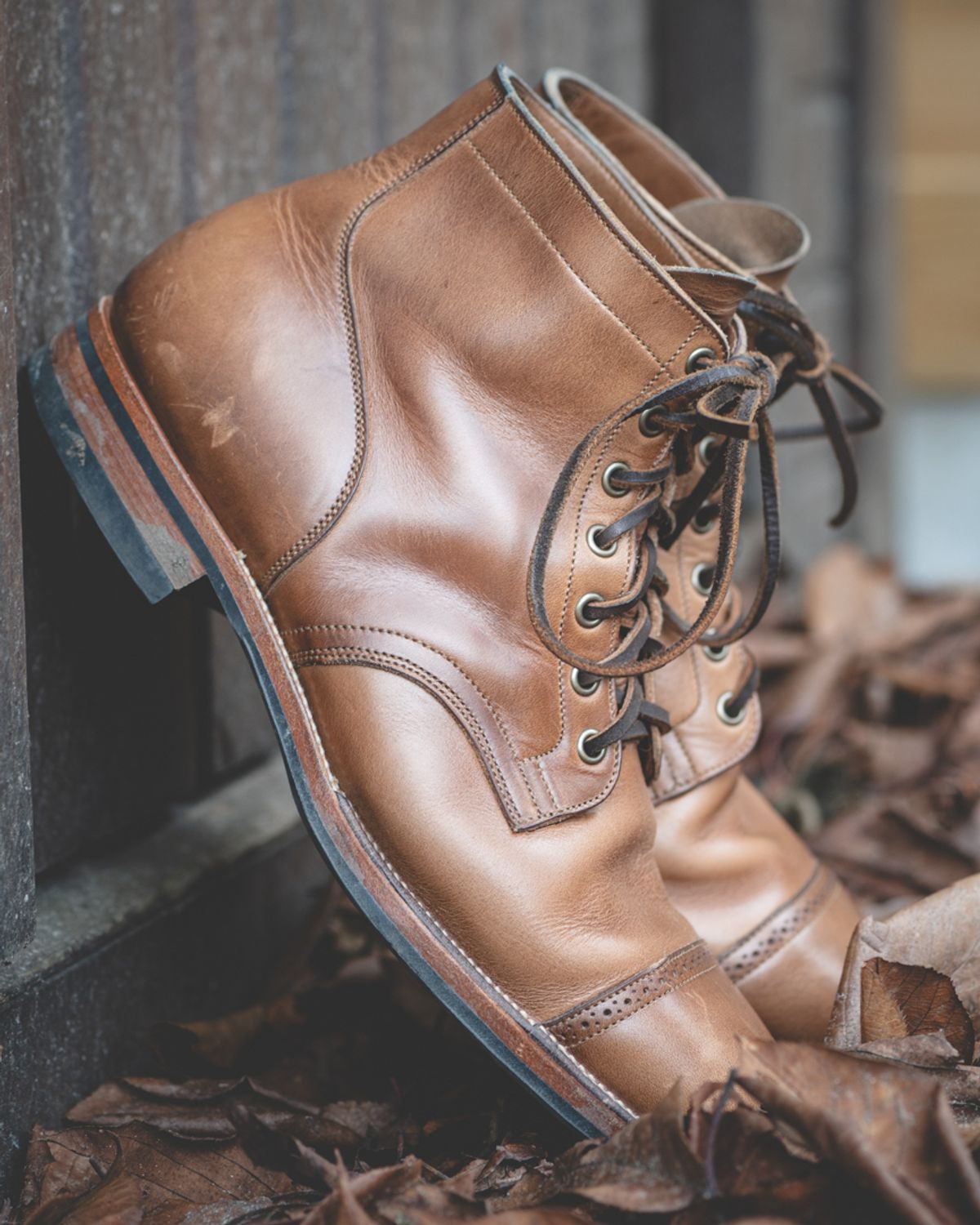 Photo by heritage_by_niels on January 3, 2024 of the Viberg Service Boot BCT in Horween Natural Chromexcel.