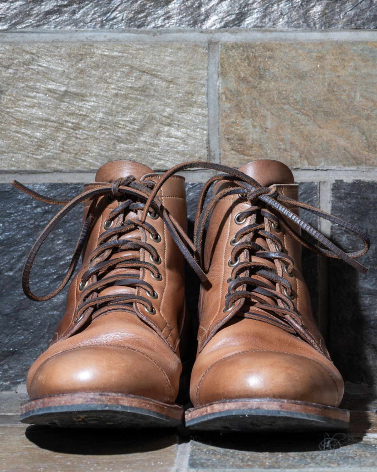 Photo by heritage_by_niels on January 3, 2024 of the Viberg Service Boot BCT in Horween Natural Chromexcel.