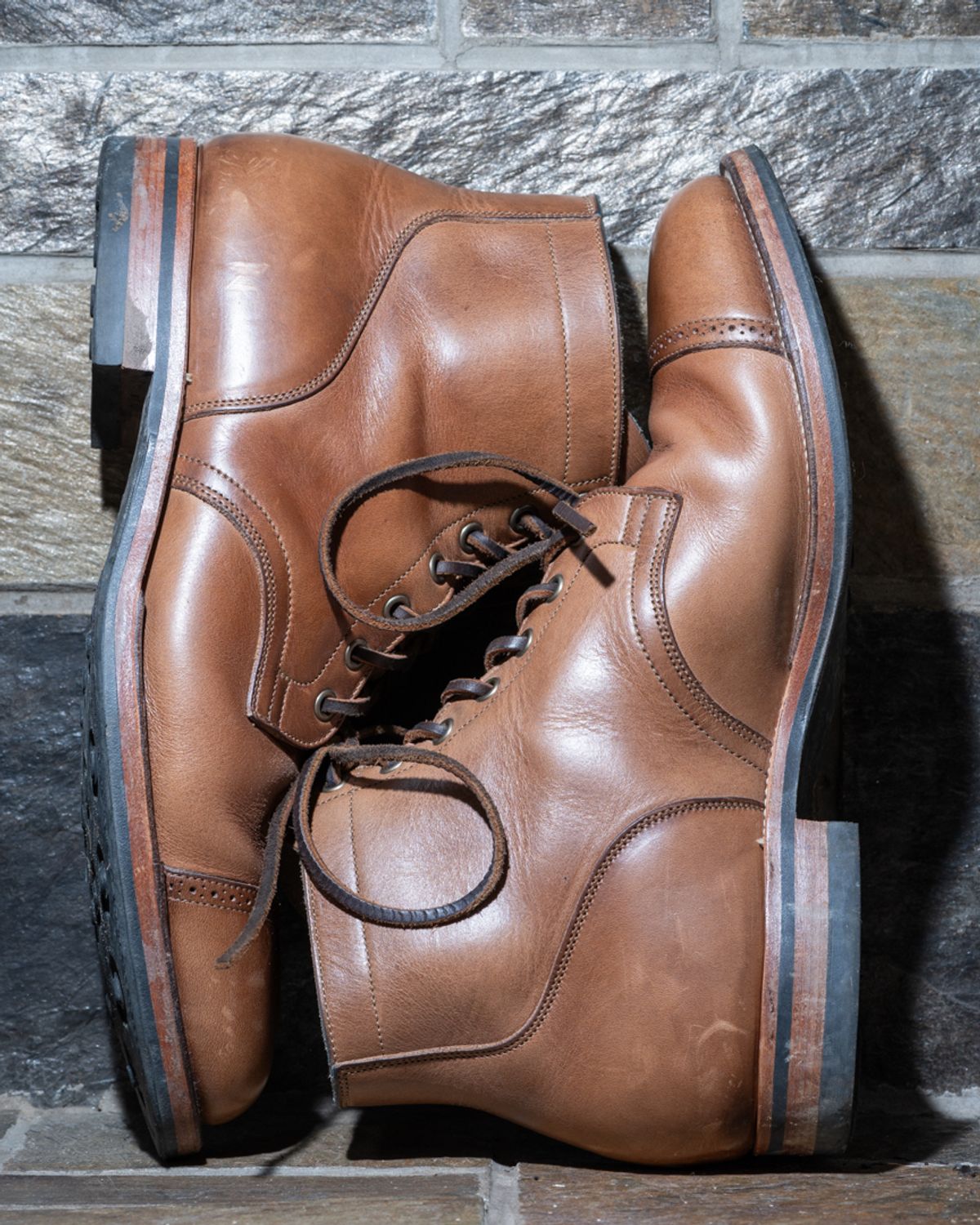 Photo by heritage_by_niels on January 3, 2024 of the Viberg Service Boot BCT in Horween Natural Chromexcel.