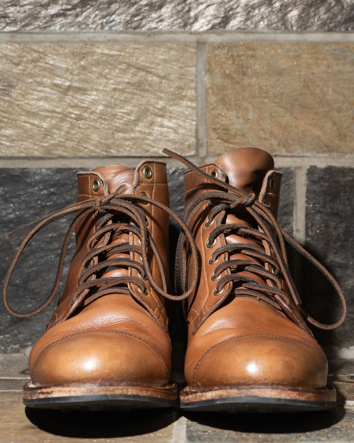 Photo by heritage_by_niels on February 4, 2024 of the Viberg Service Boot BCT in Horween Natural Chromexcel.