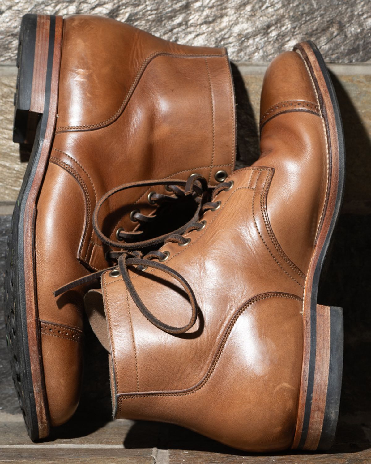 Photo by heritage_by_niels on February 4, 2024 of the Viberg Service Boot BCT in Horween Natural Chromexcel.