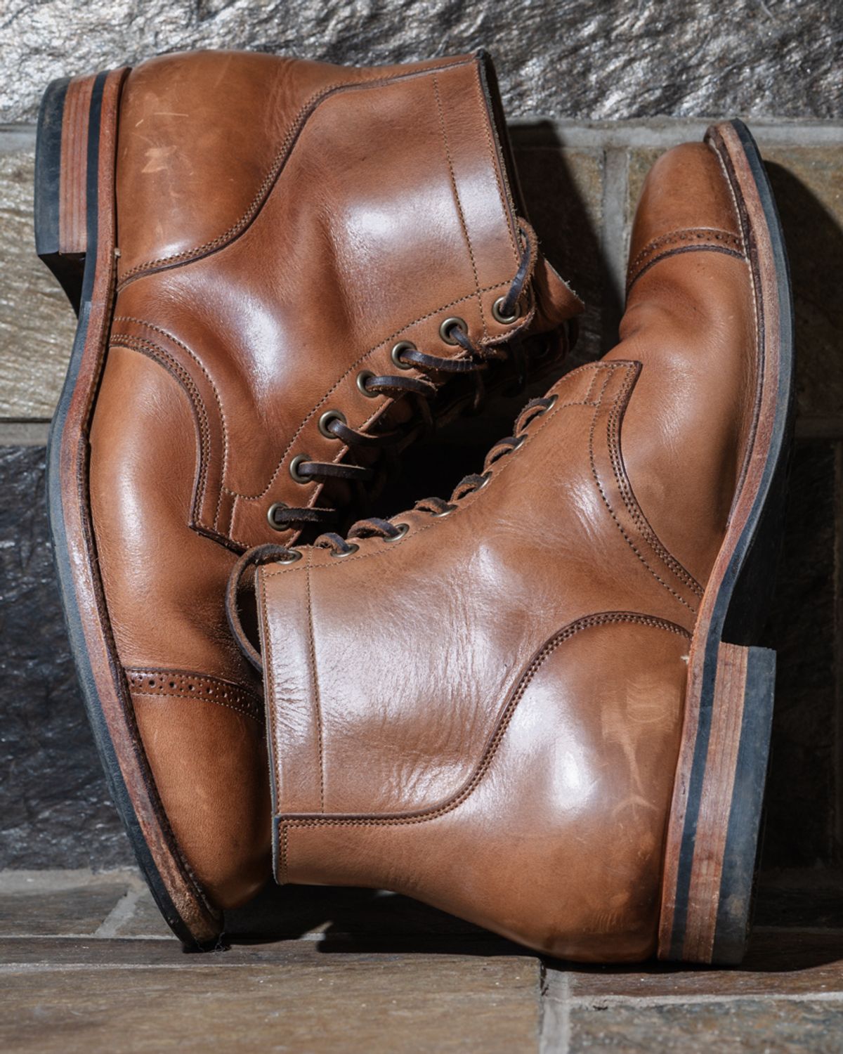 Photo by heritage_by_niels on March 3, 2024 of the Viberg Service Boot BCT in Horween Natural Chromexcel.